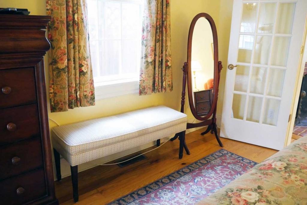 Compass Rose Inn نيوبريبورت المظهر الخارجي الصورة
