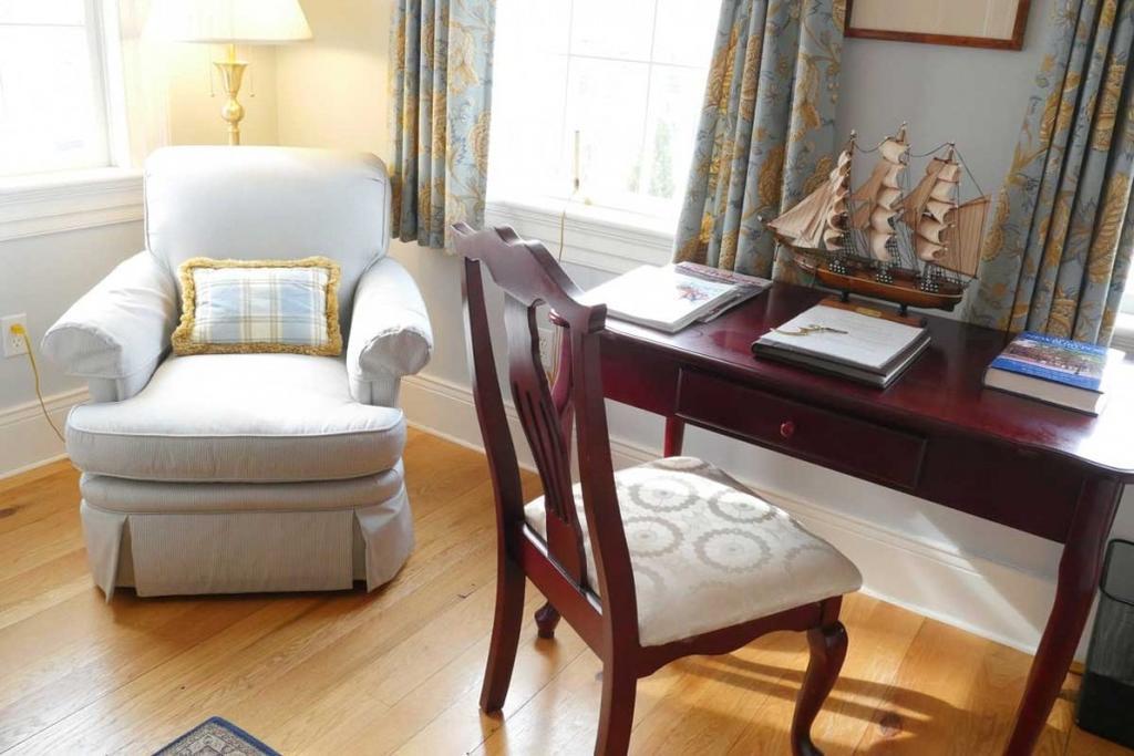 Compass Rose Inn نيوبريبورت المظهر الخارجي الصورة