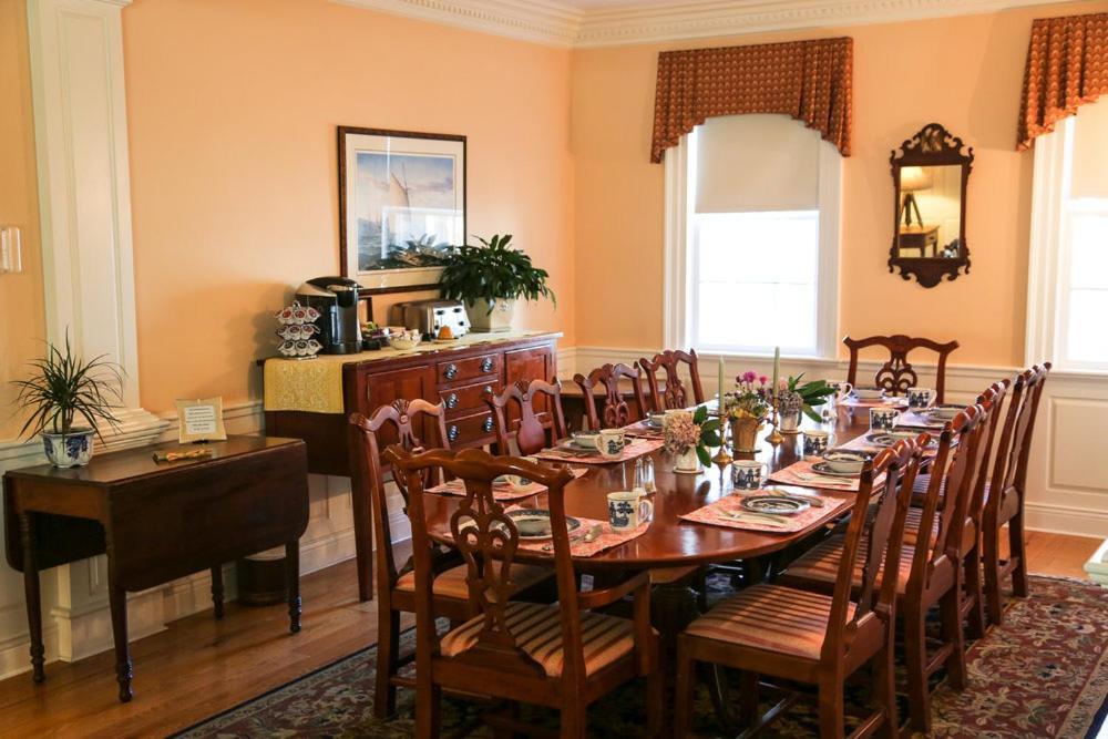 Compass Rose Inn نيوبريبورت المظهر الخارجي الصورة